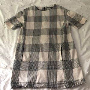 COPY - White and Black Plaid Short Sleeve Dress